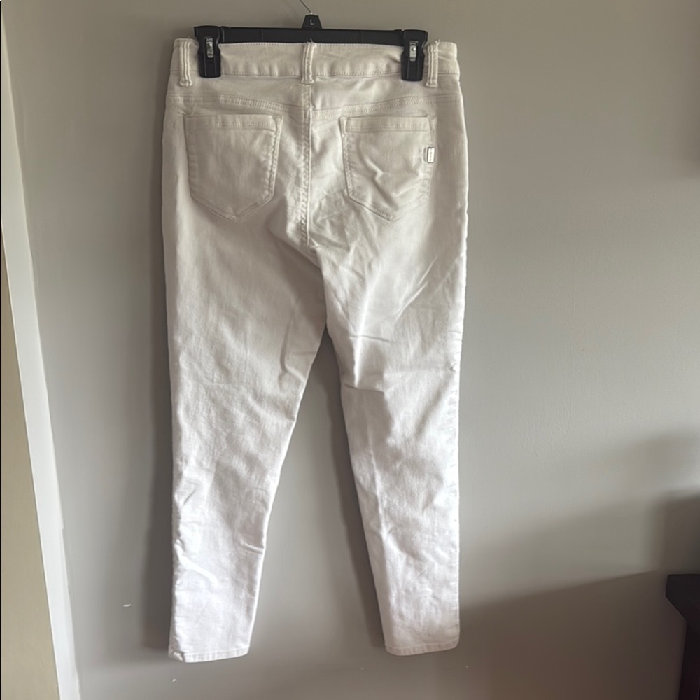 Women's White Jeans - Picture 4 of 8